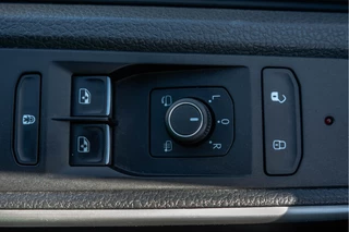 Volkswagen Transporter 2021 - T6.1 2.0 TDI BULLI | L1H1 | 150PK | LED | Automaat | Camera | Carplay | PDC | Trekhaak obrazek 28