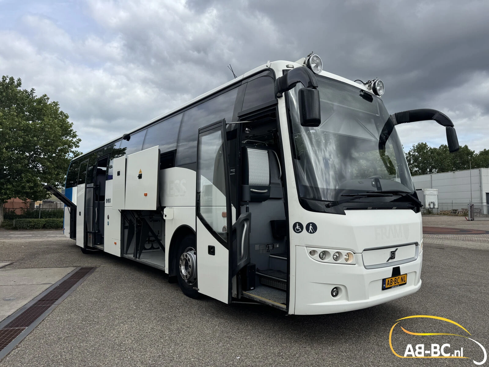 Volvo 9500 - 50 Seats, Euro 6 2016 afbeelding 2