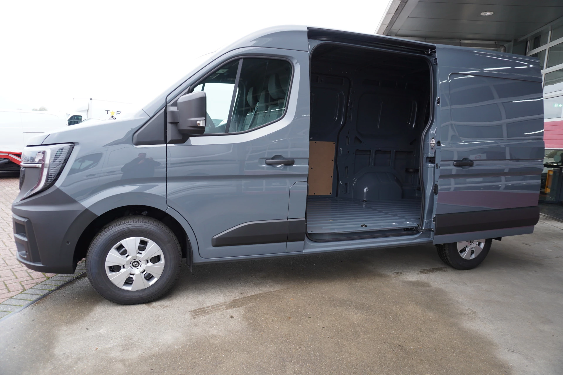 Renault Master 2024 - T35 2.0 dCi 170PK L2H2 Extra Schuifdeur L / R immagine 9