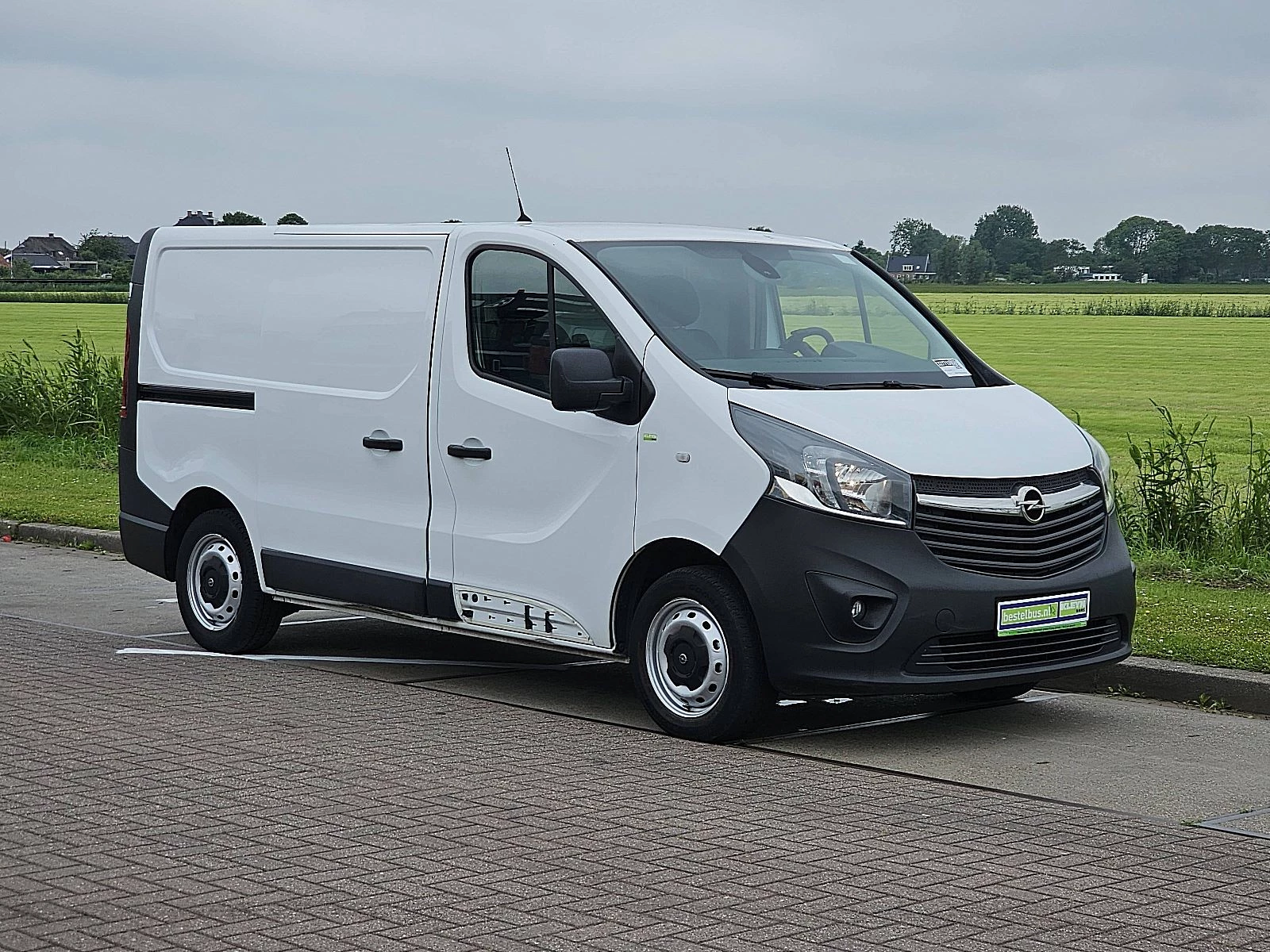 Opel Vivaro 2017 - 1.6 Bild 5