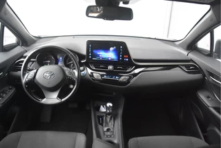 Toyota C-HR 2018 - 1.8 Hybrid Active | Netjes image 3