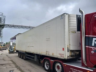 Schmitz Cargobull Schmitz Cargobull PRICES FROM €6950 TO €8950 2012 - N/A obrazek 5