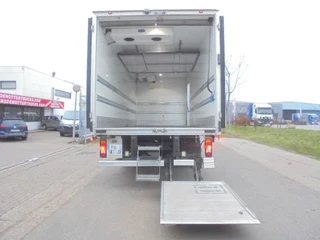 Renault D 2020 - 210 FRIGO MANUAL GEARBOX bild 6