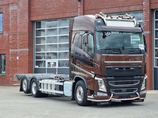 Volvo FH 2018 - 13.500 Globetrotter 6x2*4 - BDF - 4.90 WB - Forklift connection - Full air - te koop