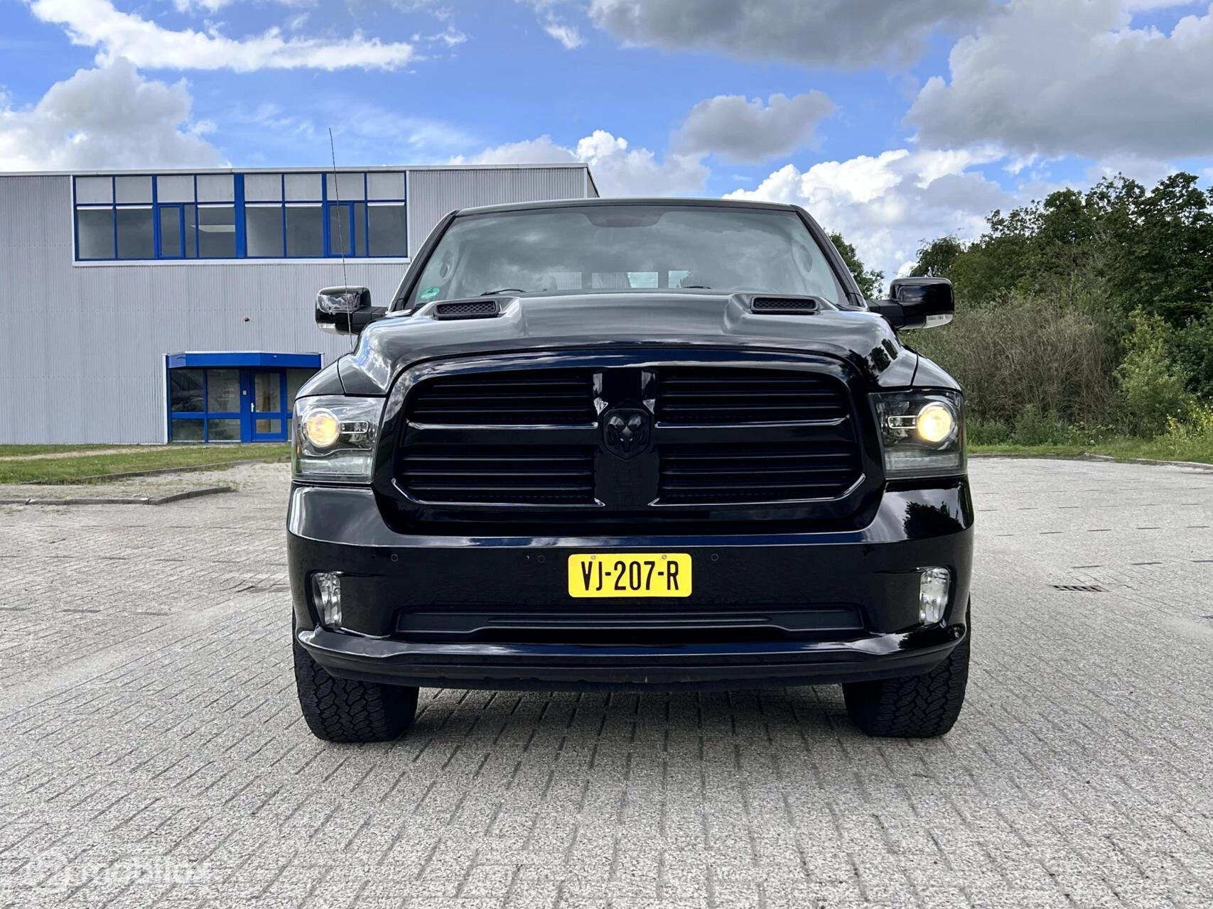 Dodge Ram 1500 2014 - 5.7 V8 Crew Cab 6'4 sport black out MARGE afbeelding 2