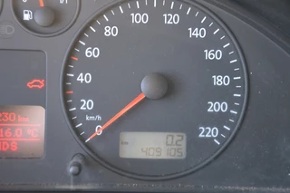 Volkswagen Transporter 2004 - 2.5 TDI 300 Budgetline DC 96KW Airco Trekhaak image 16