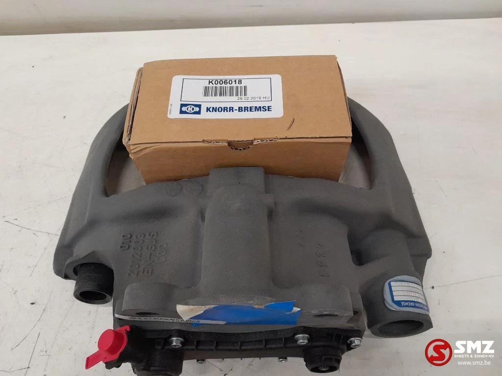 Mercedes-Benz - Remklauw links + reparatieset mercedes immagine 3