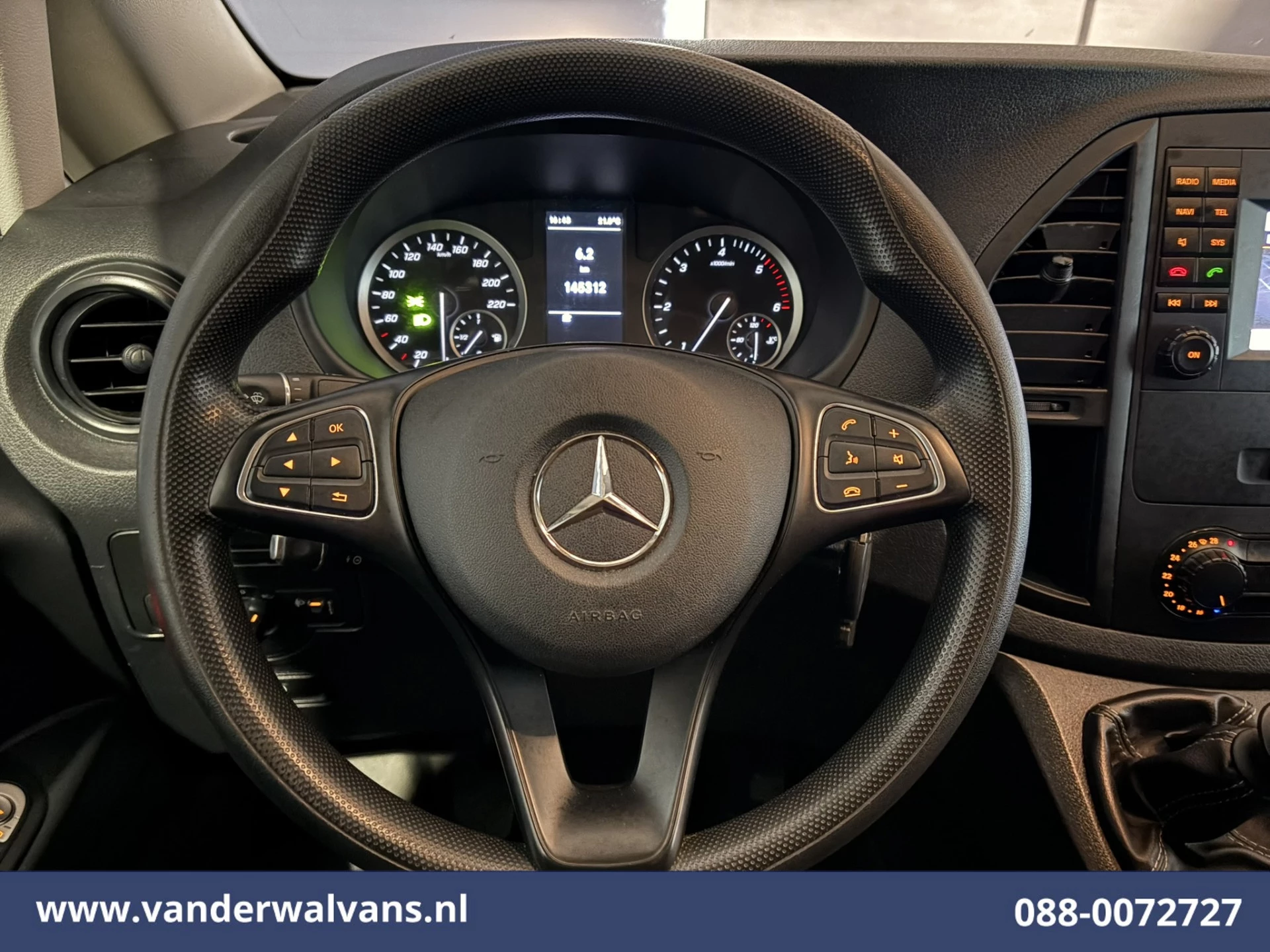 Mercedes-Benz Vito 2020 - 116 CDI 164pk L2H1 Euro6 Airco | 3-Zits | Camera | Navigatie | Cruisecontrol | Stoelverwarming immagine 5