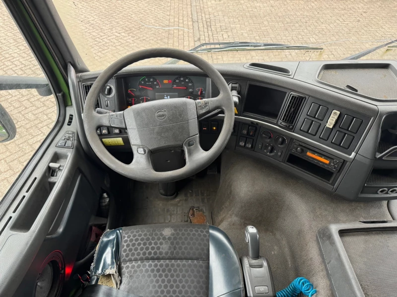 Volvo 2012 - FM 370 EURO 5 EEV 6X2 / I-SHIFT / VDL S-20-6200 obrázek 14