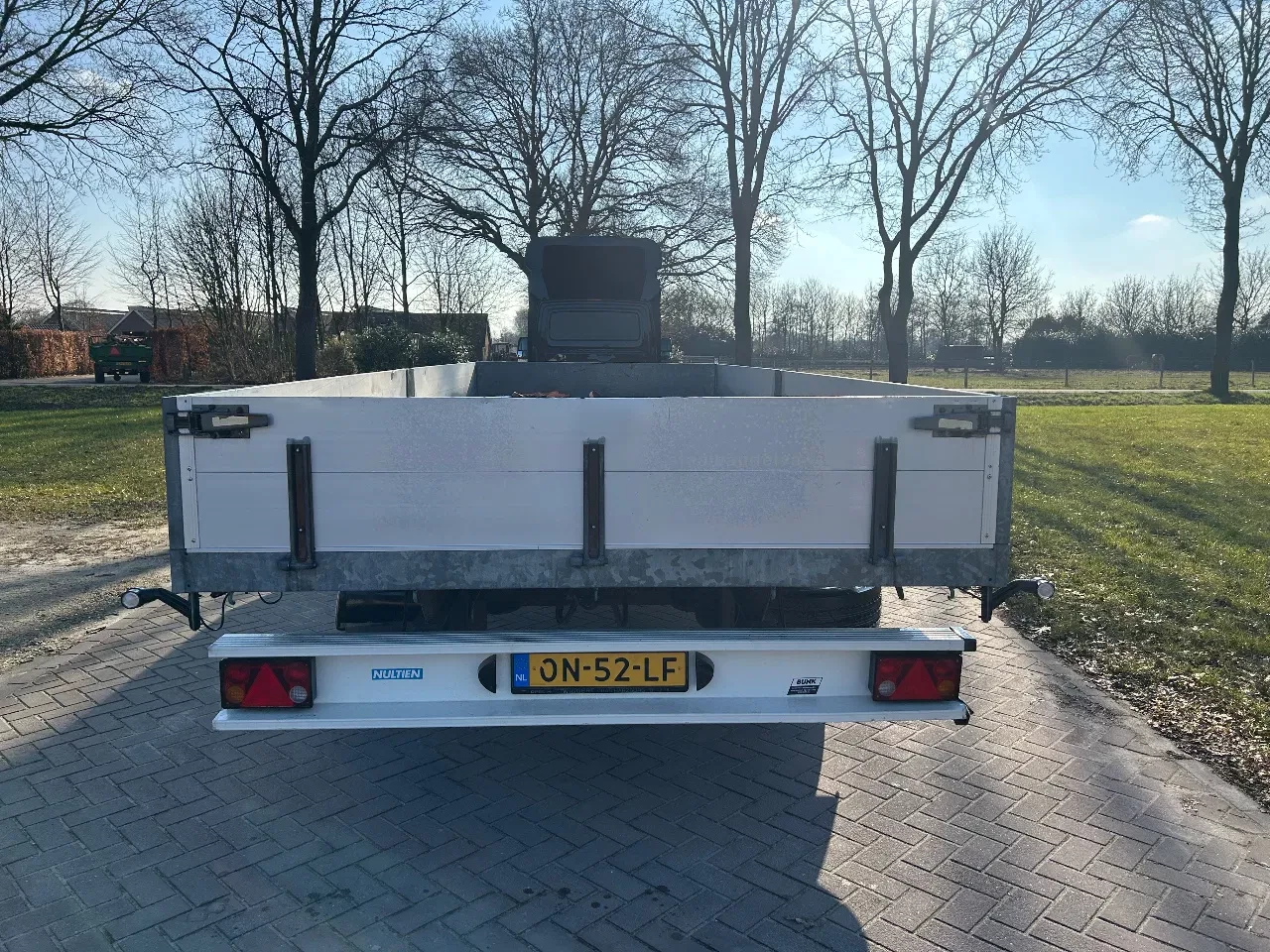 Bunk 2014 - BE oplegger vlak met luiken 7 ton image 8