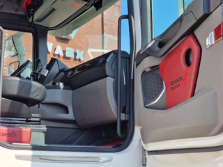 Scania S 2020 - S580 V8 NGS Highline 6x2 - BDF - Retarder - Full air - Custom interior - Loadlift - Fridge - bild 29