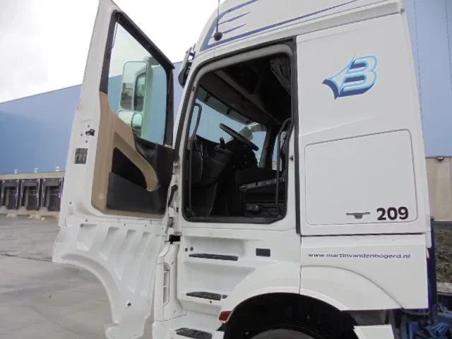 Mercedes-Benz Actros 2013 - 2542 6X2 obrázek 9