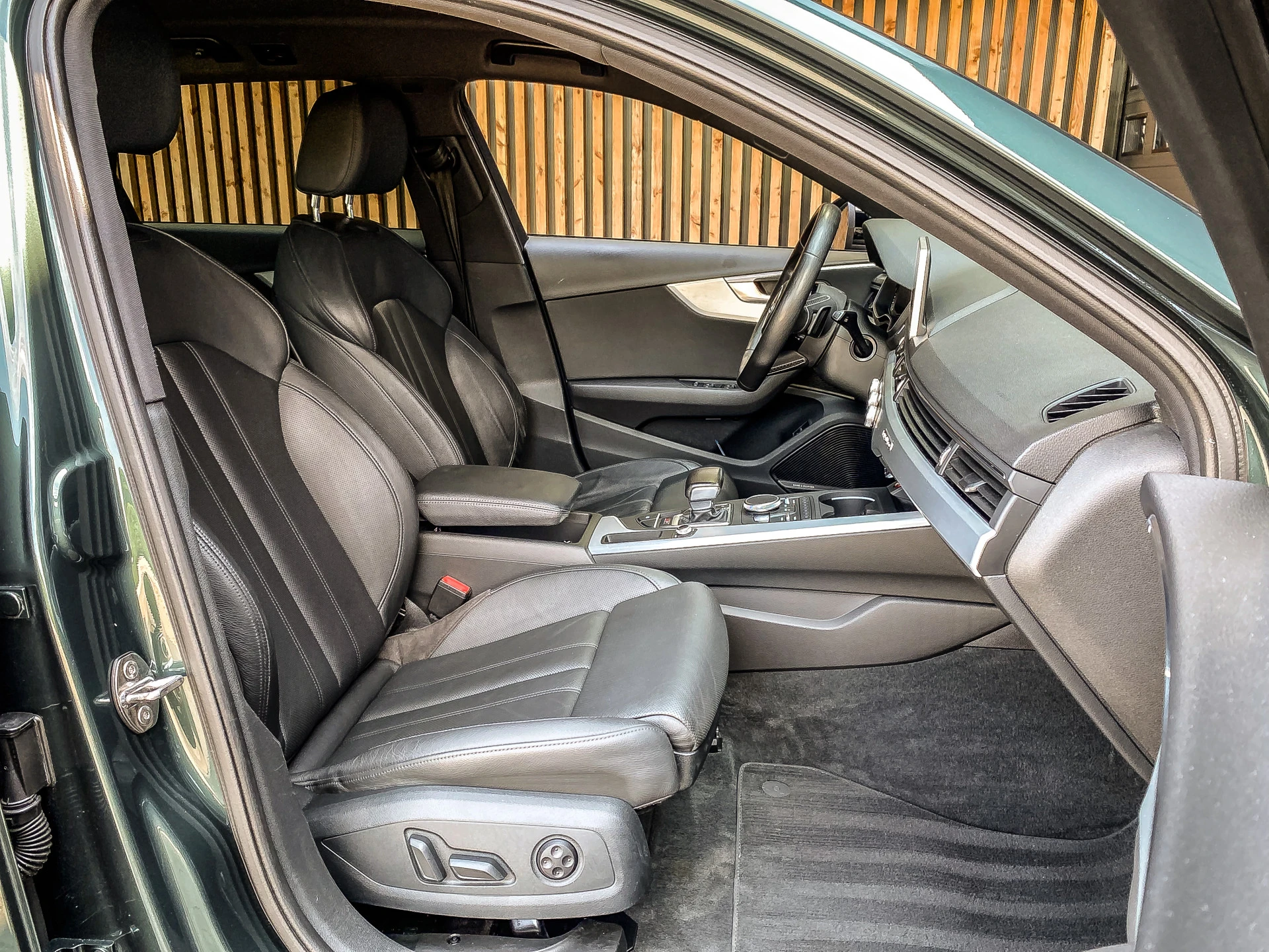Audi A4 2017 - Avant S4 3.0 TFSI 354pk Quattro Pro Line Plus image 15