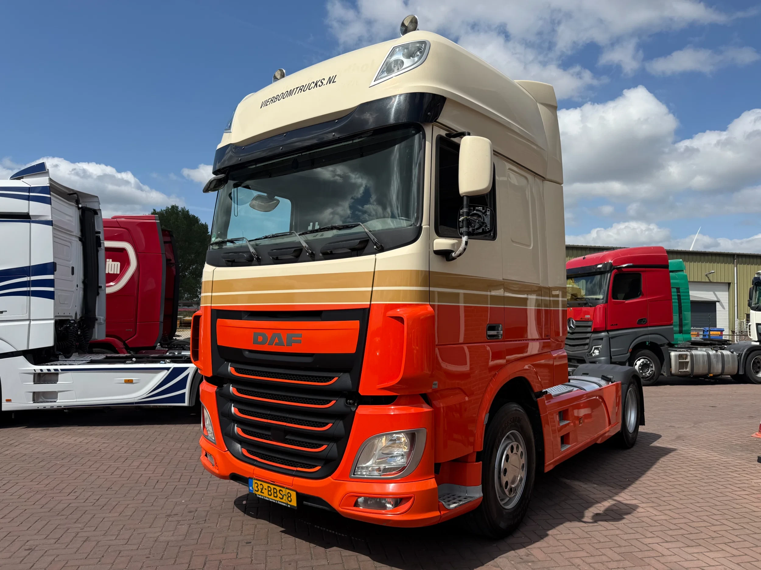 DAF XF 2013 - XF460 4X2 SSC / Full spoilers / Smart tacho / NL-Truck afbeelding 2
