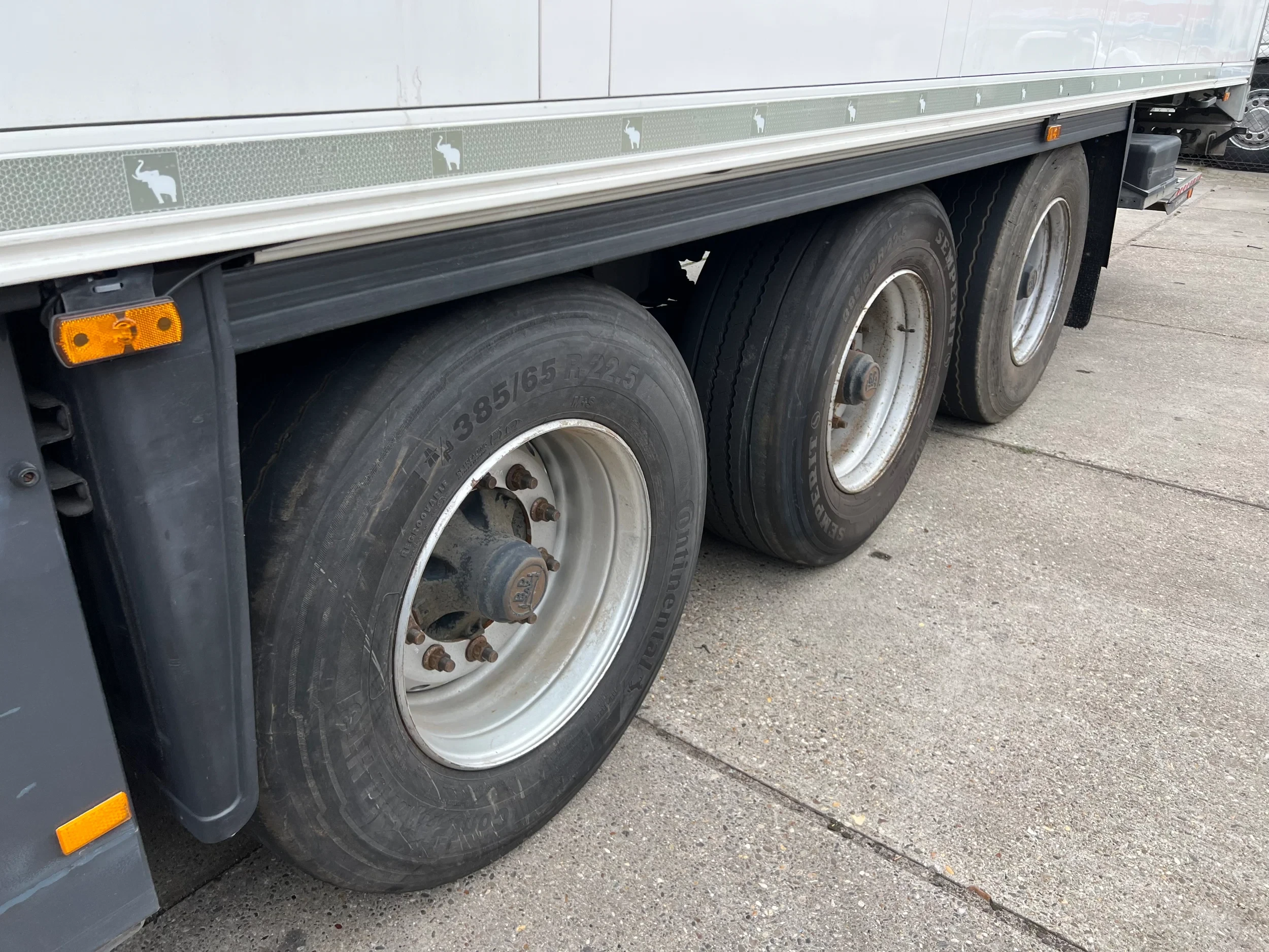 Schmitz Cargobull 2015 - SCB*S3B Frigo / Thermo King SLXe 400 / Disc / Dhollandia Lift afbeelding 7