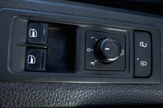 Volkswagen Transporter 2018 - 2.0 TDI L1H2 Comfortline | Airco | Cruise | Trekhaak obrazek 22