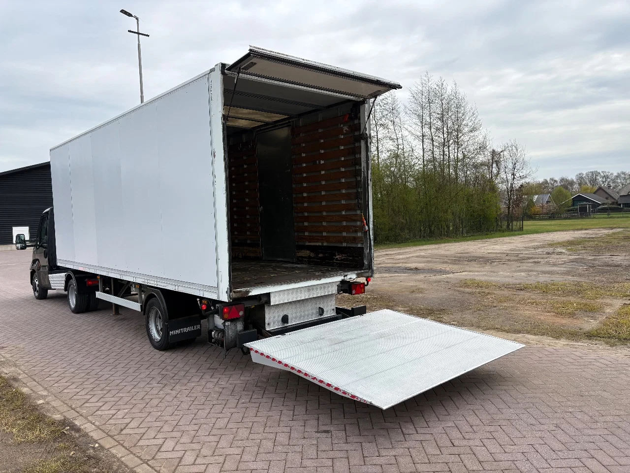 VF minitrailer 2011 - Be oplegger 6.6 TON met laadklep 1000 kg Bild 7