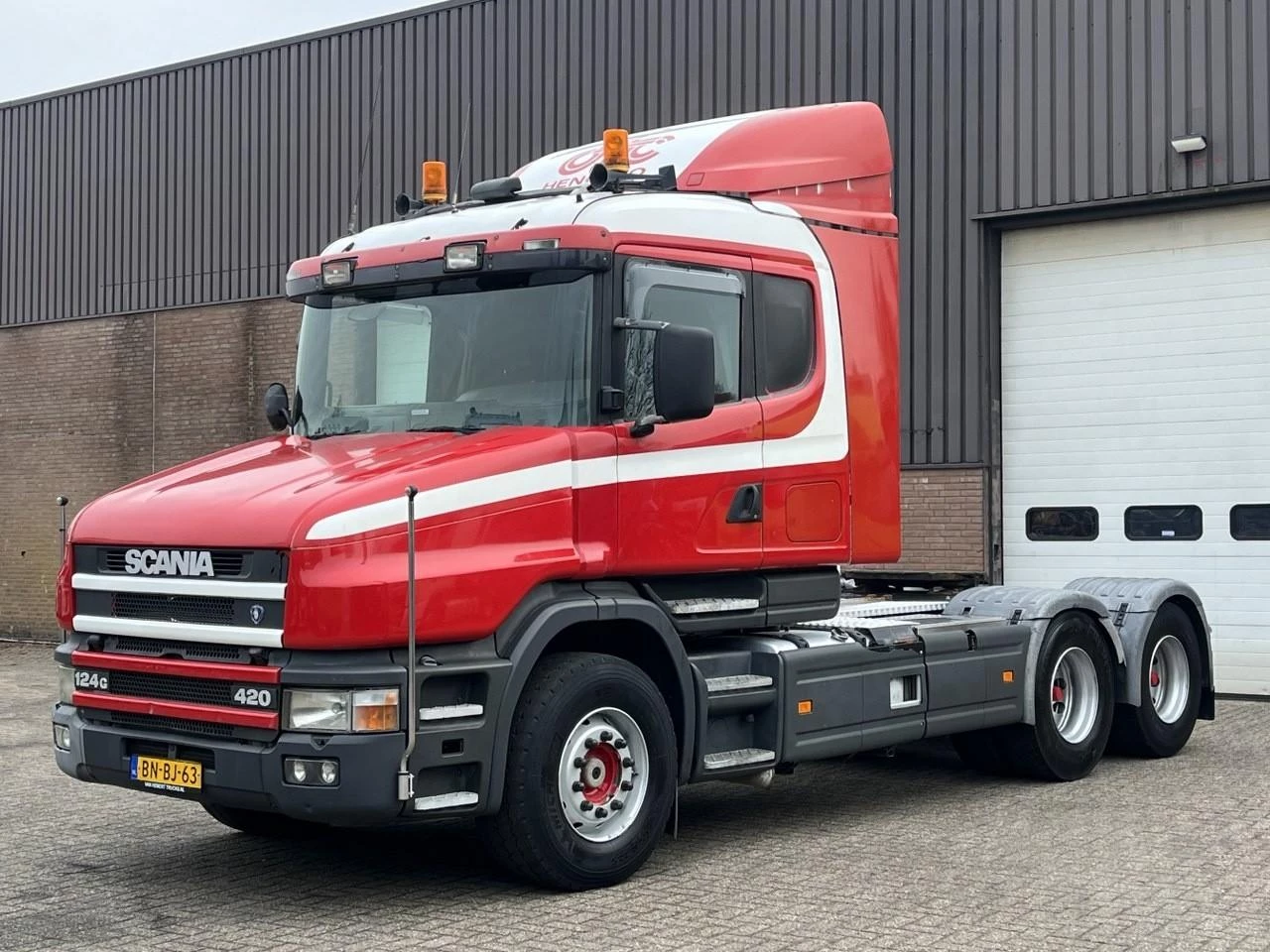 Scania T 2002 - 124G 420 zdjęcie 1