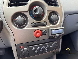 Renault Modus 2007 - 1.6-16V Air obrazek 16