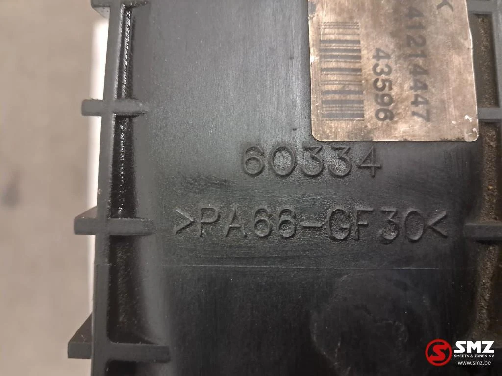 Iveco 2003 - Occ radiator Iveco afbeelding 6