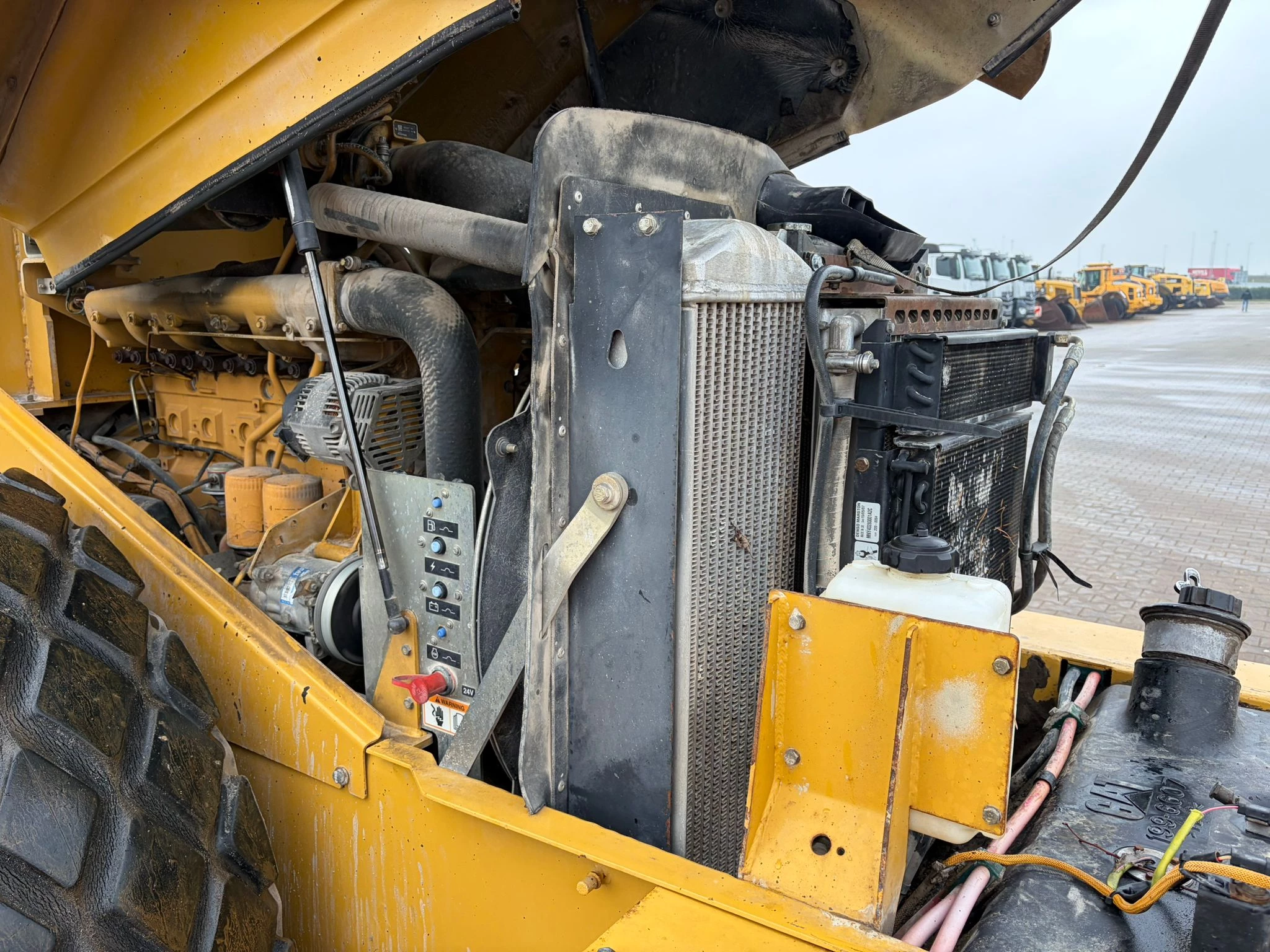 Caterpillar CS563E 2007 image 27