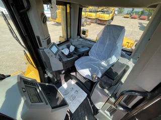 Caterpillar D8T - CE / EPA 2021 - N/A obrazek 14