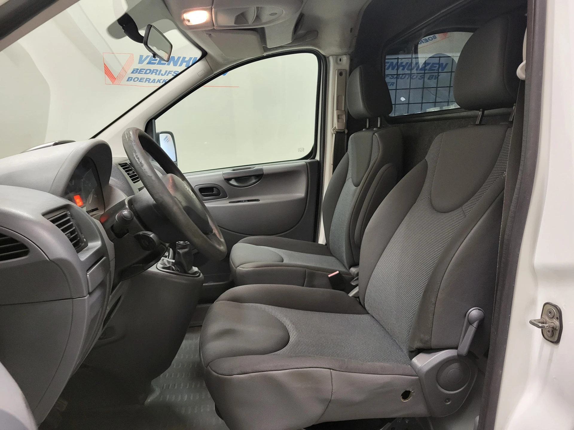 Peugeot Expert 2014 - 2.0HDI L2/H1 Trekhaak Apk tot 24-2-2027! afbeelding 5