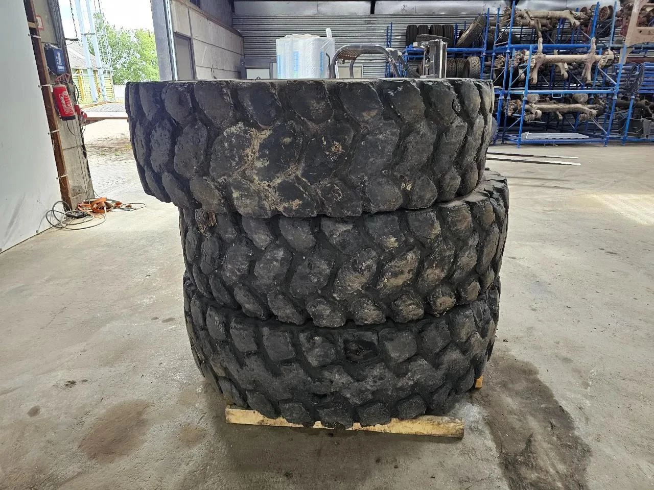 Michelin 18.00 R33 zdjęcie 3