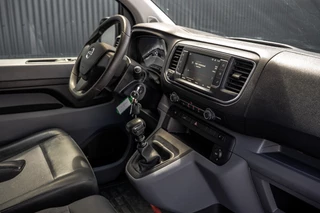 Opel Vivaro 2021 - 2.0 L2H1 125PK | Bedrijfswageninrichting | Cruise | Carplay | Camera | Airco | PDC | Trekhaak imagen 2