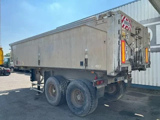 Benalu N/A 2000 - 2 Axle Alu Tipper , Spring Suspension , Drum Brakes immagine 2