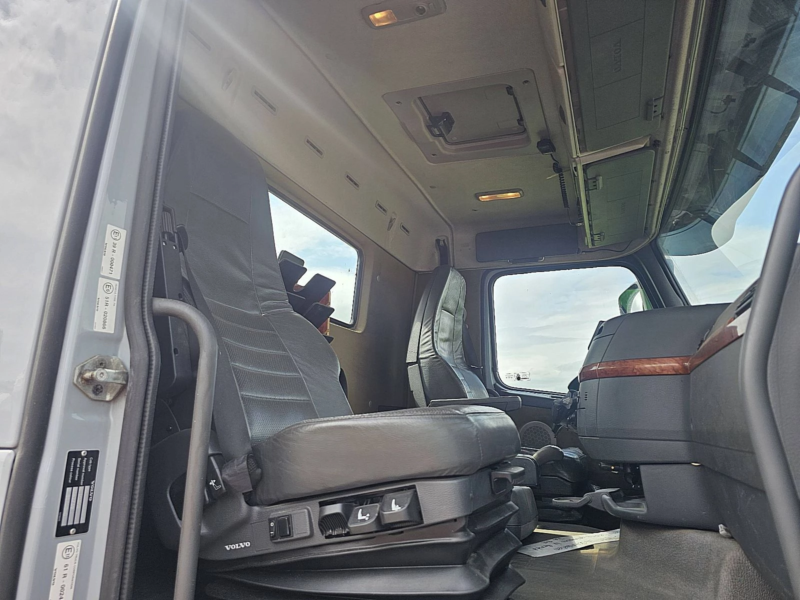 Volvo FH 2007 - 13.480 image 7