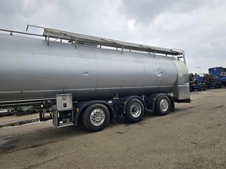 Magyar S43 EDD | MILK/ FOODSTUFF | 36000 LTR | 2  STEERING AXLE'S | DISC BRAKES. 2013 - N/A изображение 6