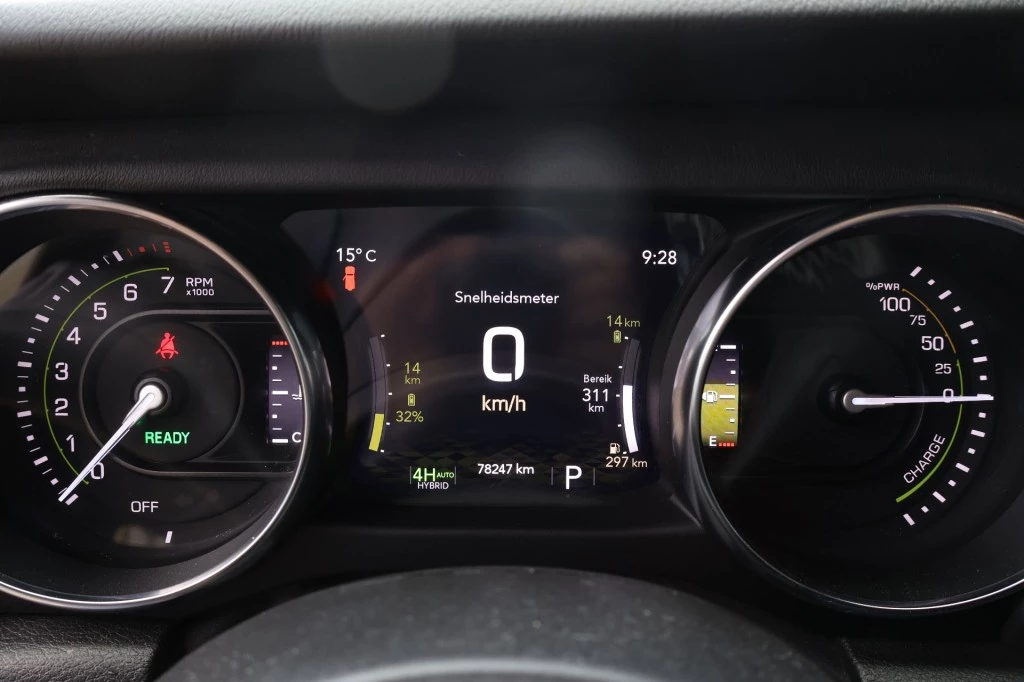 Jeep Wrangler 2022 - 4XE 380 Plug In Hybrid SAHARA / GOBI / 20 inch Bawarrion obrázek 27