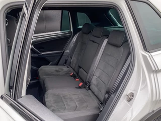 Volkswagen Tiguan 2018 - 1.4 TSI ACT 150PK DSG Highline Business R image 15