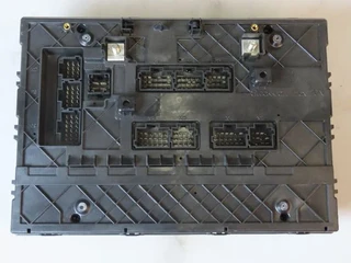 Mercedes-Benz - Electrical System ECU SAM cabin MB MP4 imagen 2 miniatura