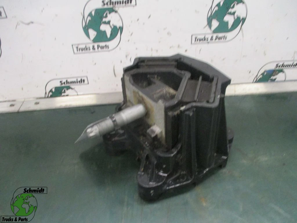 MAN TGS - 81.96210-0601 motor steun nieuwe afbeelding 1