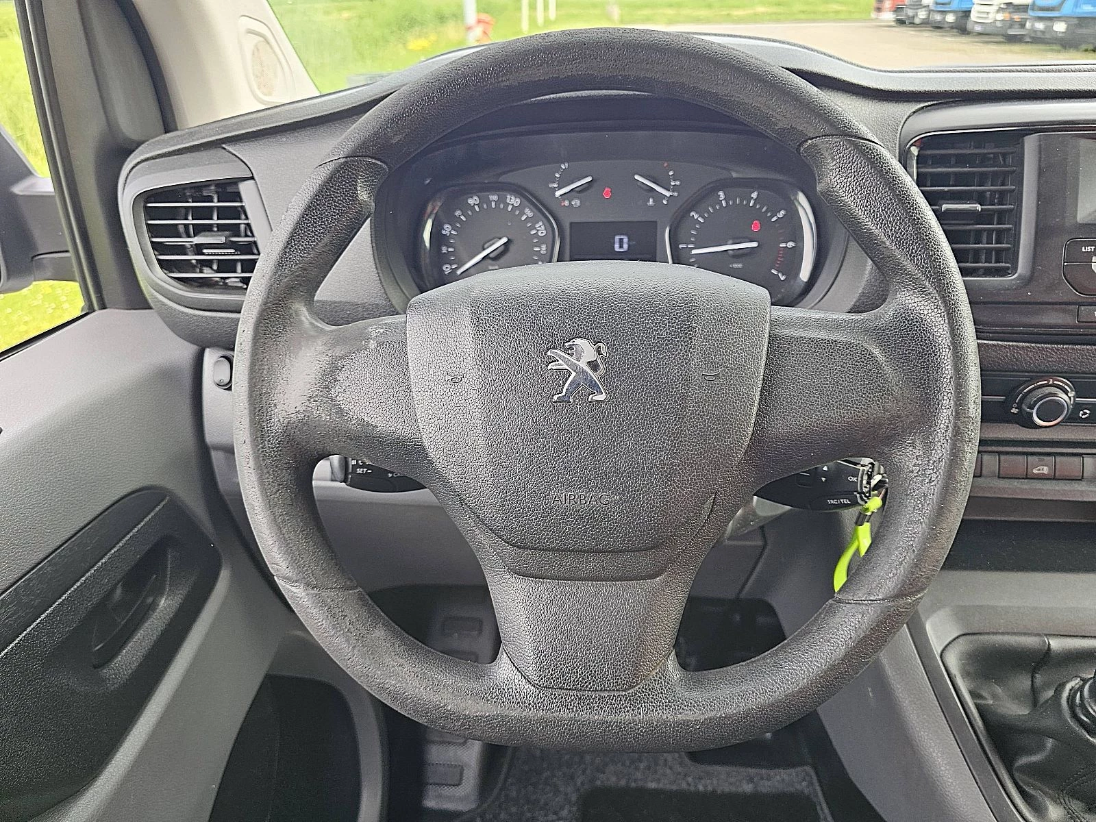 Peugeot Expert 2017 - 2.0 Bild 11