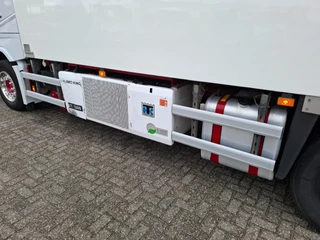 Volvo FH 2021 - FH4-500 / RETARDER / XL / CHEREAU / VEB+ / I-PARKCOOL / ACC / LWDS / 2XTHERMOKING UT1200 / 2X ON STOCK / EURO-6 / 2021 bild 16