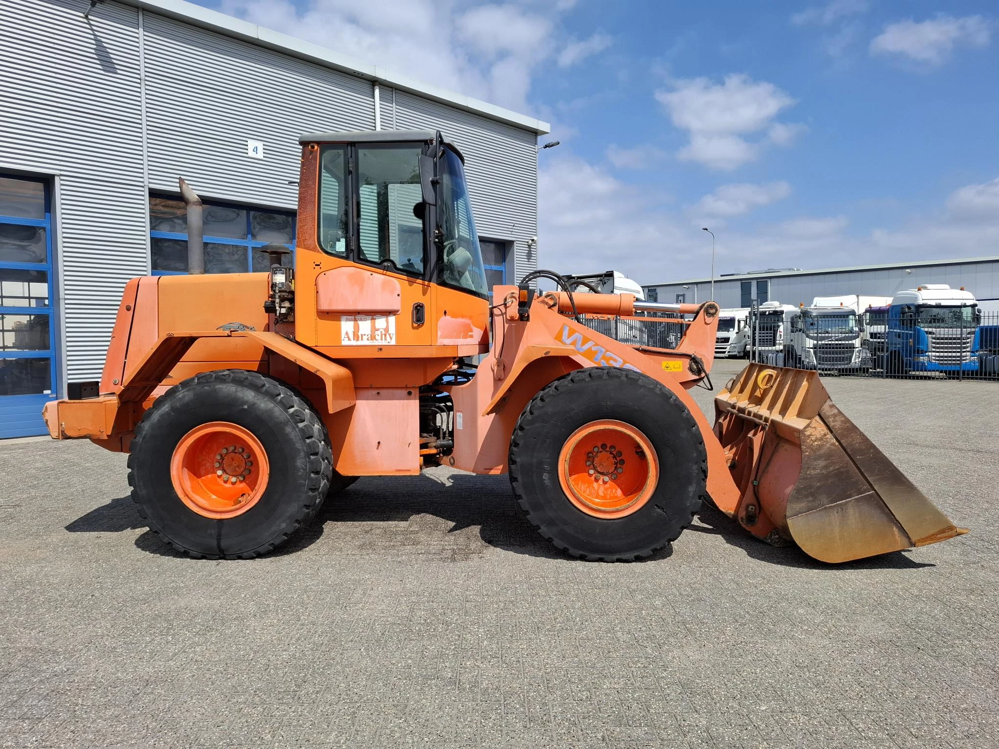 Fiat 2000 - W130A / 8161 HOURS / 96 KW / CENTRAL LUBRICATION SYSTEM / 2000 immagine 6