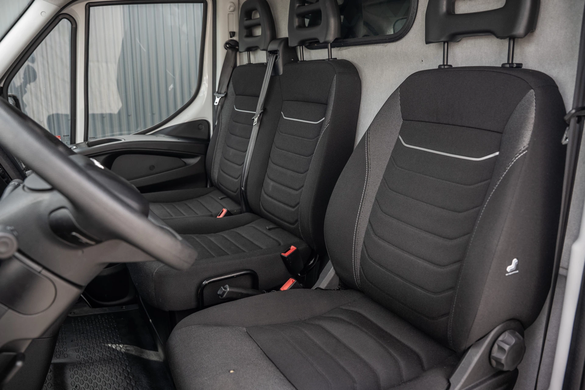 Iveco Daily 2022 - 35S16 | L4H2 | 157 PK | 3-Zits | Airco | Parkeersensoren obrázek 11