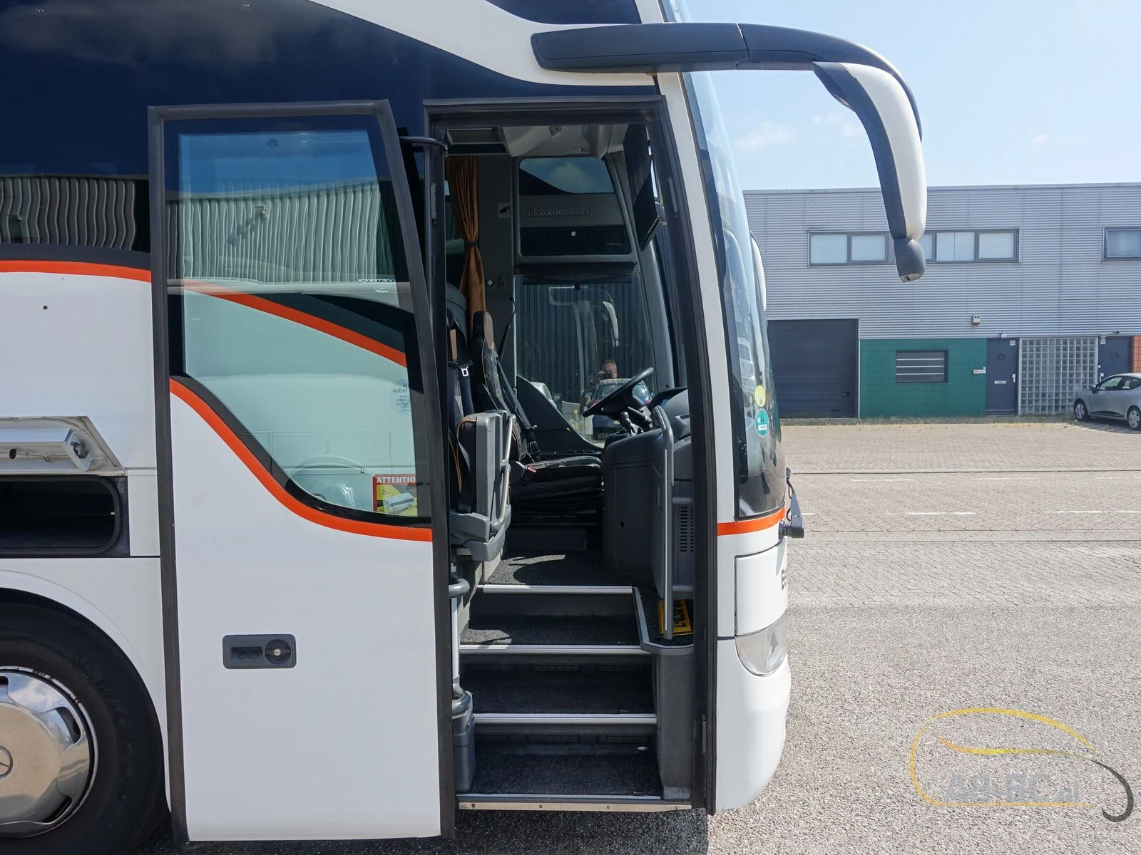 Mercedes-Benz Tourismo RHD-L, 62 Seats, Euro 6 2015 afbeelding 30