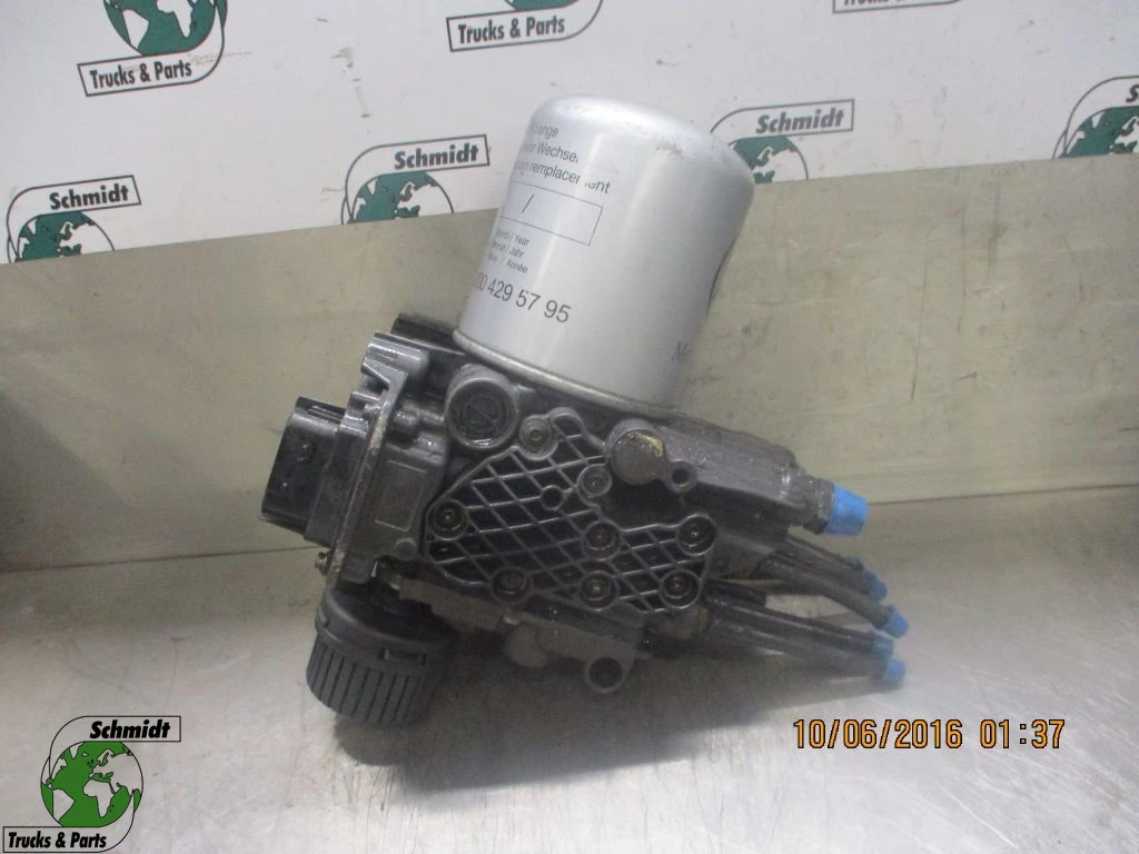 Mercedes-Benz Actros - A 000 446 64 64/04 64/22 64/56 64 LUCHTDROGER EURO 6 imagem 1