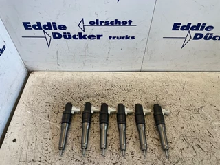 DAF N/A - 1661060-1742535-1905002-16889140-1653522-1725282 INJECTOR MX-ENGINE (IN EXCELLENT CONDITION) image 1
