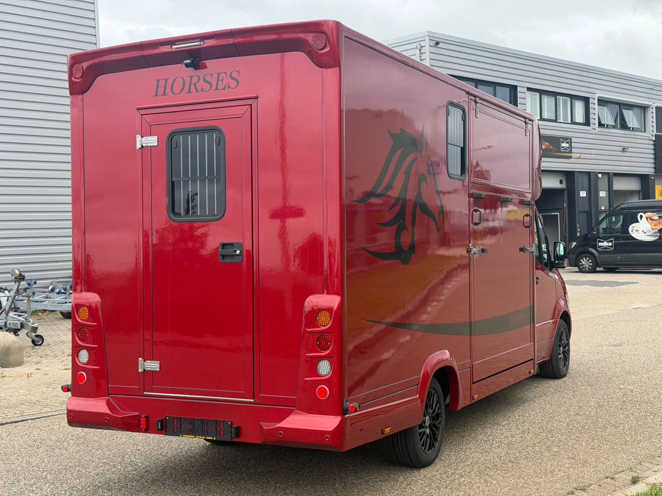 Mercedes-Benz Sprinter 2024 - 317CDI Paardenwagen-Hengsten Uitvoering Automaat Airco Navi Cruisecontrol 70,000KM obrázek 7