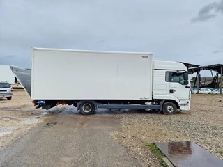 MAN N/A 2017 - BL UNFALL Koffer Langes Haus Klima imagem 8