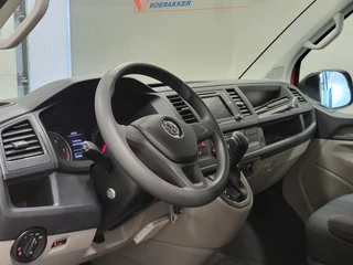 Volkswagen Transporter 2017 - Kombi 2.0TDI L2/H2 8-Personenbus Automaat Euro 6! image 4