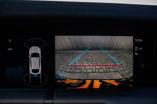 Porsche Taycan 2022 - Cross Turismo 4 | 93kWh | SOH 91% | Luchtvering | Panoramdak obrazek 24