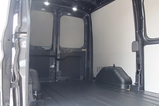 Ford Transit 2024 - 350 2.0 TDCI L2H2 Trend 130pk - Facelift - 2x Schuifdeur - Adaptive Cruise - Navigatie - Blind Spot - 360 Camera - Stoel - Stuurverwarming - Rijklaar obrazek 5