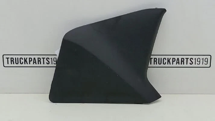 Iveco - Body & Chassis Parts Afdekkap bumper Li. Iveco afbeelding 1
