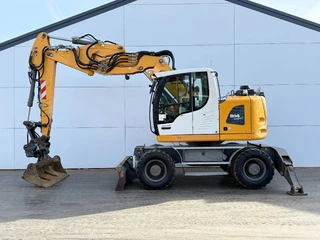 Liebherr 2019 - A914 - Triple Boom / 2 extra Buckets! afbeelding 2 miniatuur